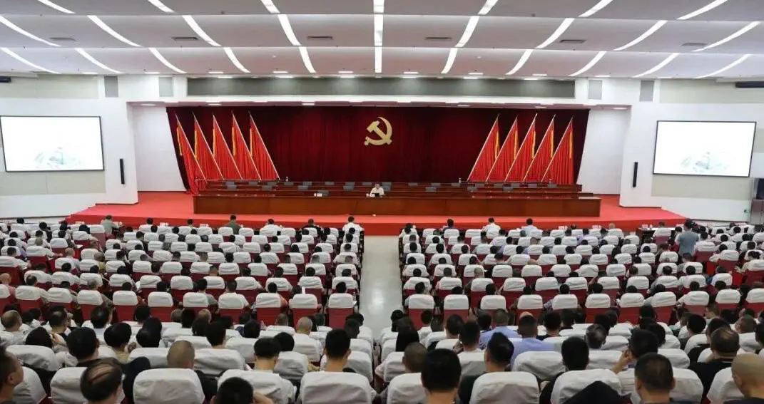 课题组苏劲松教授应邀为石狮市委理论学习中心组作
人工智能专题讲座